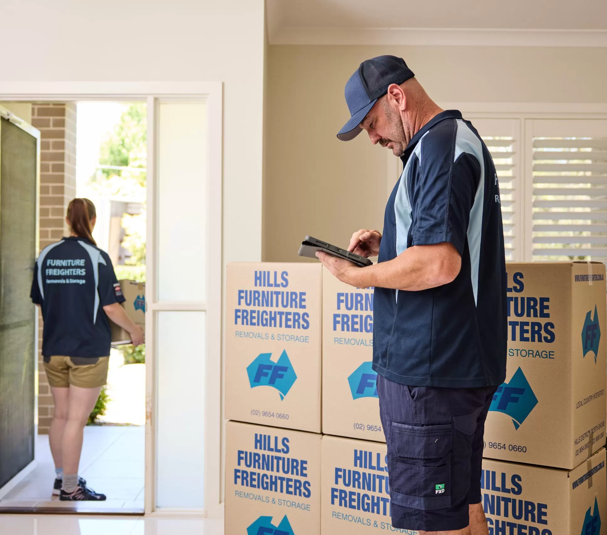 Furniture Freighters With Customer – 1