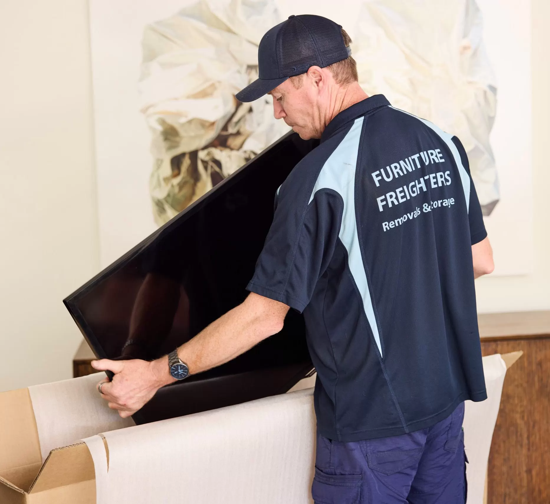 Furniture Freighters With Customer – 2